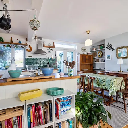 Sunny 3br With Backyard Near Drumcondra Train Station دبلن